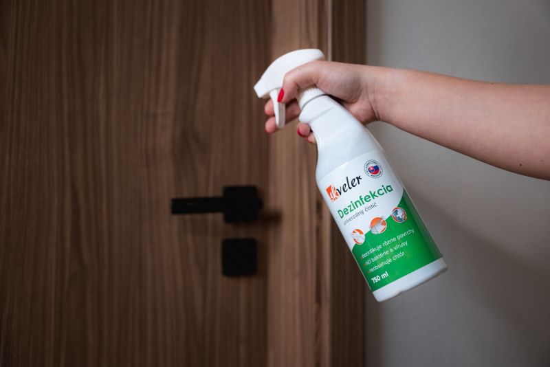 Dezinfekcia 750ml SKVELER